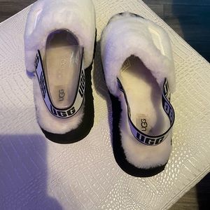 UGG Women’s Fluff Yeah Slide Slippers